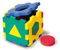 Кубик с геометрическими фигурками. Мягкий конструктор